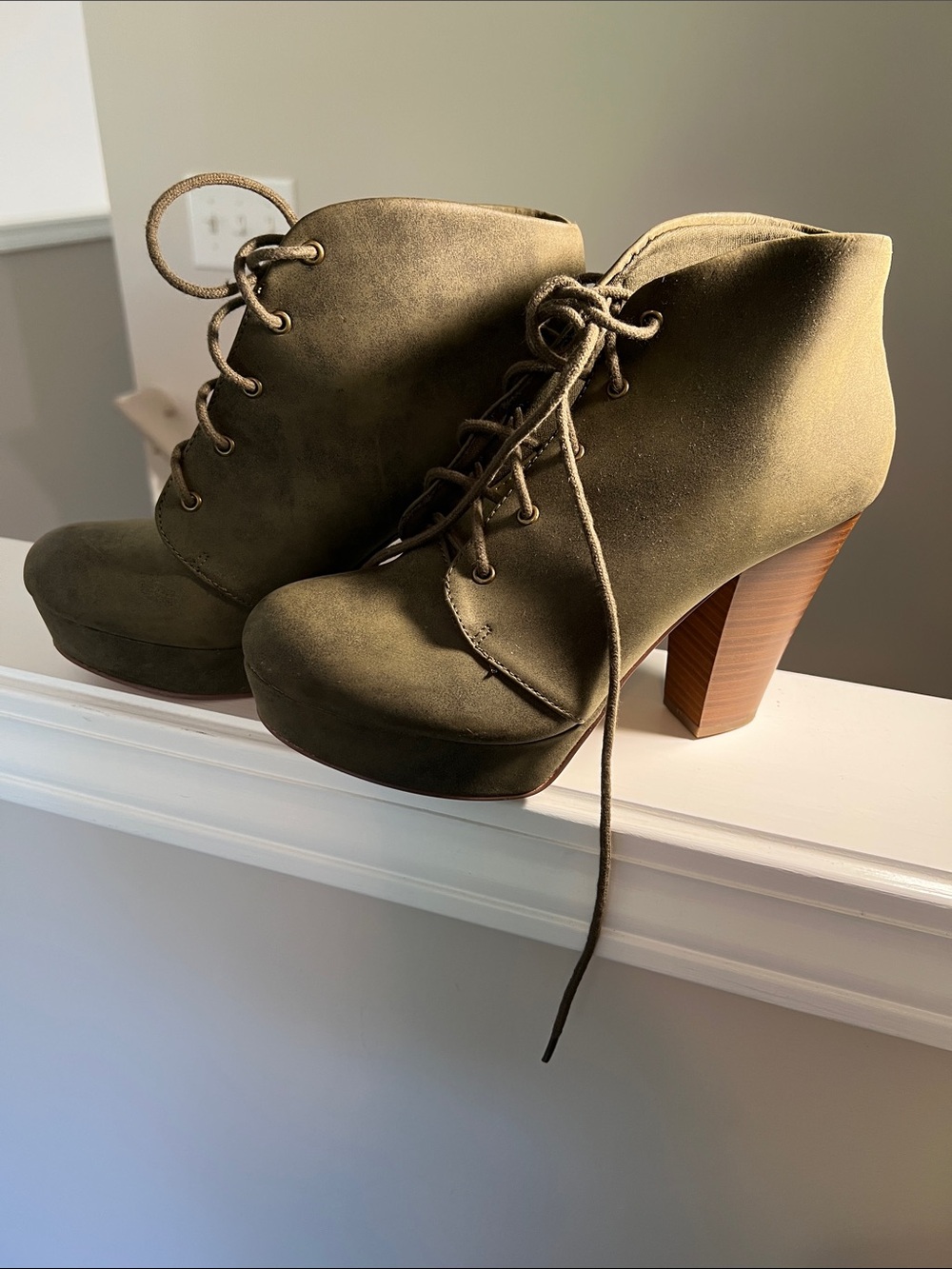 Soda Olive Lace-Up Platform Ankle Boots